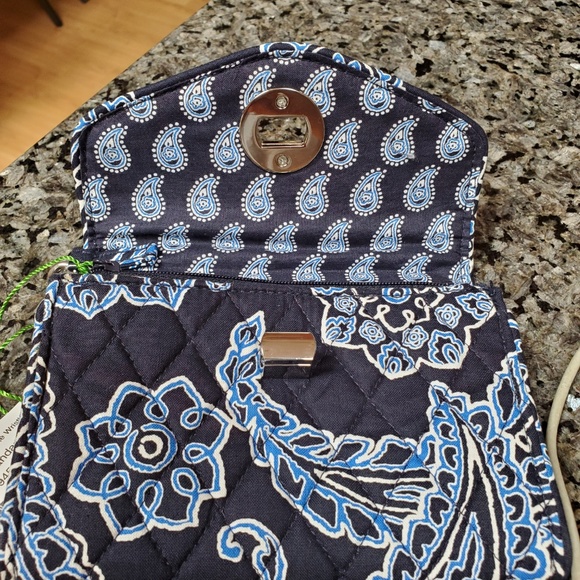 NEW Vera Bradley Your Turn Smartphone Wristlet - Picture 4 of 5